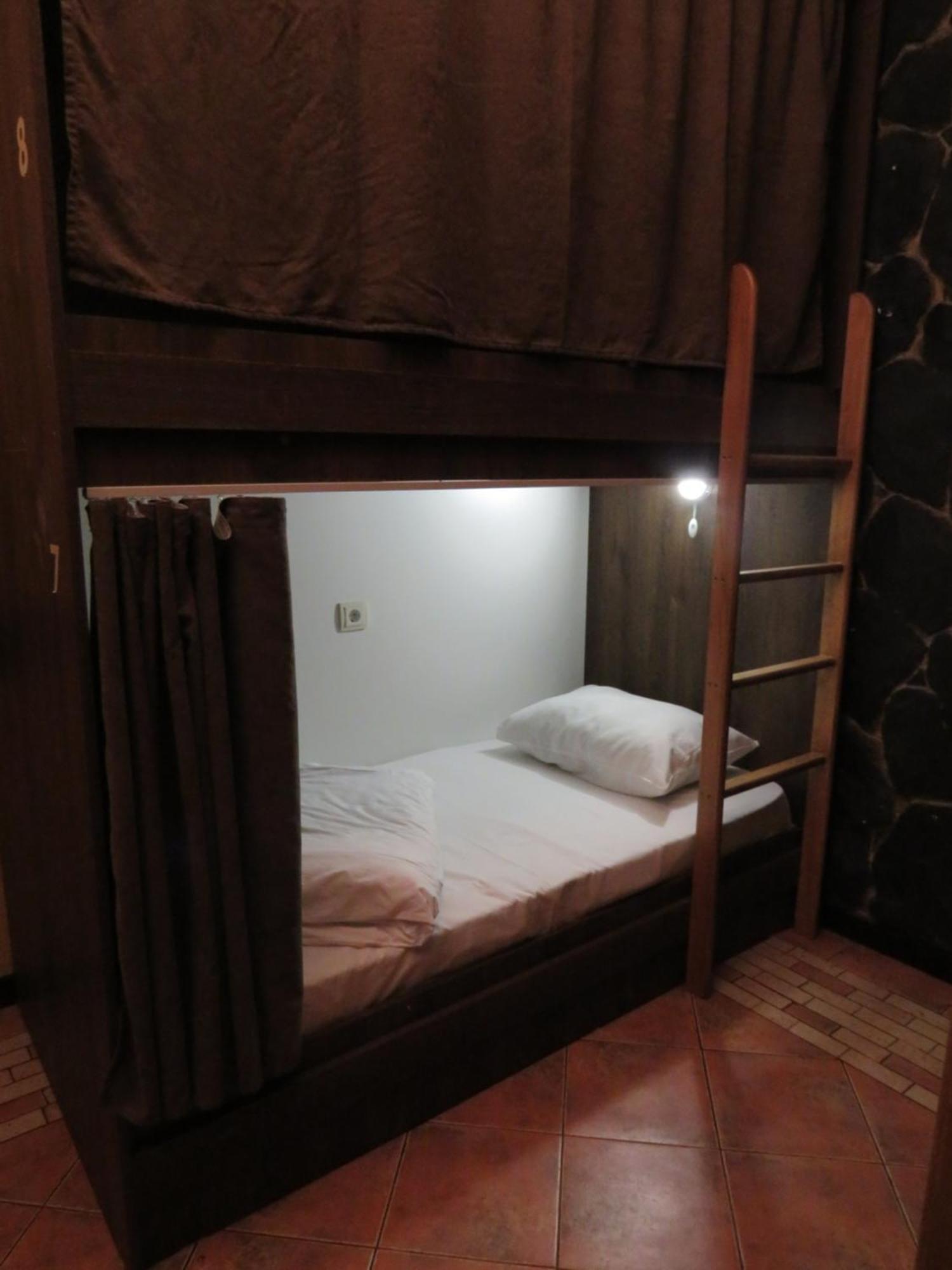 Hostel Jan In The Very Center Jereván Kültér fotó